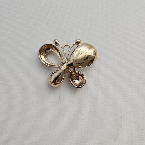 Butterfly brooch like new with crystals and rhinestones