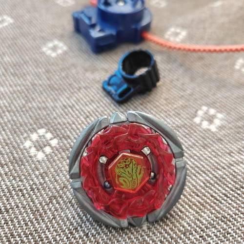 Beyblade Hasbro used with key and launcher