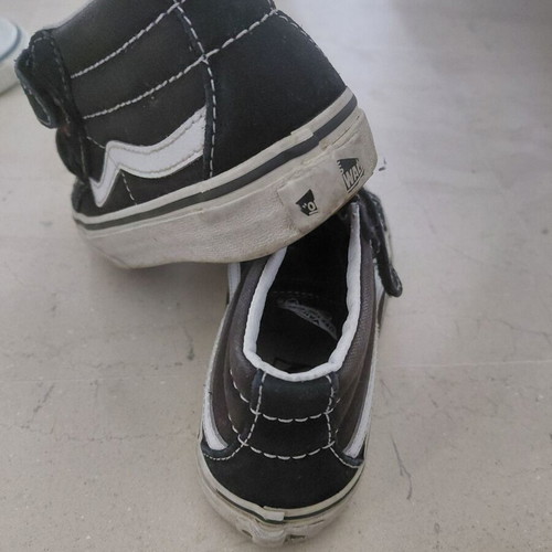 Vans shoes used, kids size 27.5, black