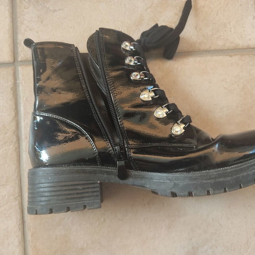 Vanessa Wu black patent leather combat boots size 39 used
