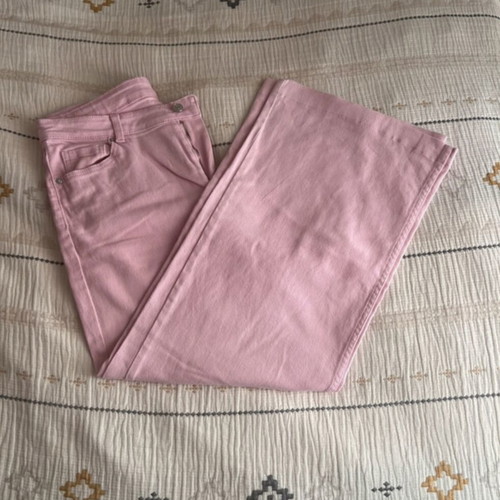 H&M pink bell-bottom jeans like new
