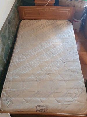 Beds like new, 2 pieces for 110x190 mattress, frame and slats