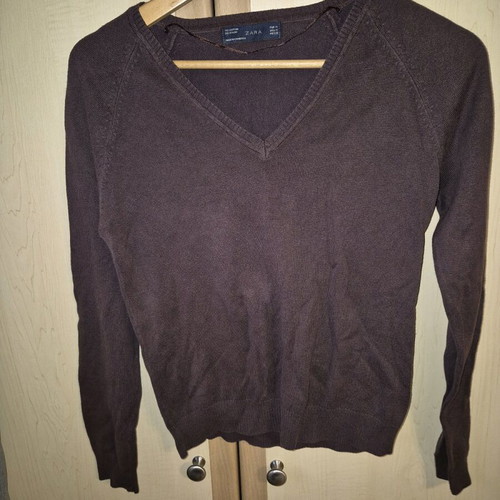 ZARA V-Neck Pullover Size M Brown Chocolate like new