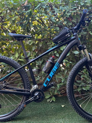 Cube Aim Black ‘n’ Blue mountain bike 2023