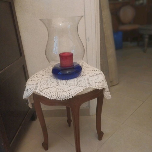 Glass blown candle holder with blue base and windproof, new