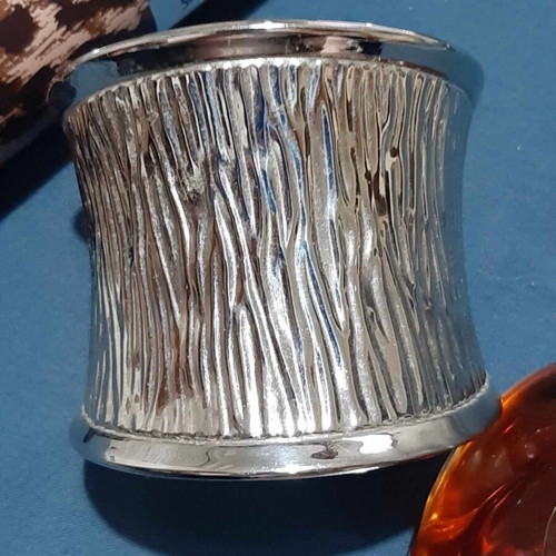 Cuff bracelet stainless steel new, silver color