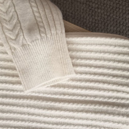 Pullover size S-M new with tag, off-white color