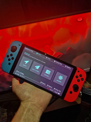 Nintendo Switch OLED dual boot CFW & OFW με 128GB SD κάρτα μεταχειρισμένο