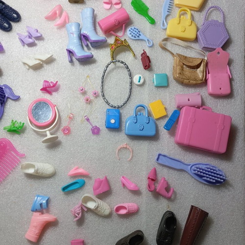 Barbie and My Scene accessories pack like new, 60+ pieces