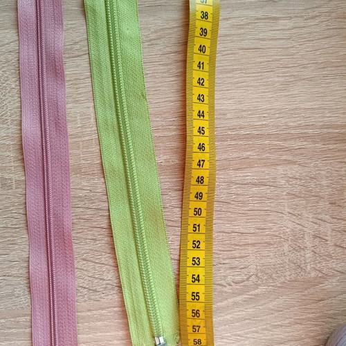 Zippers new, pack of 9 various colors and lengths