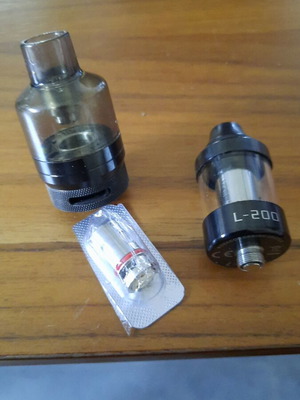 Voopoo and L-200 used vaporizers for cloud and cigarette style