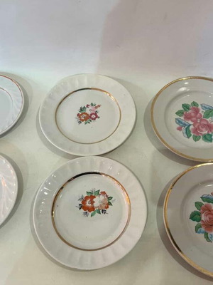 Set of 6 vintage porcelain plates used, Soviet origin, 17cm/15cm