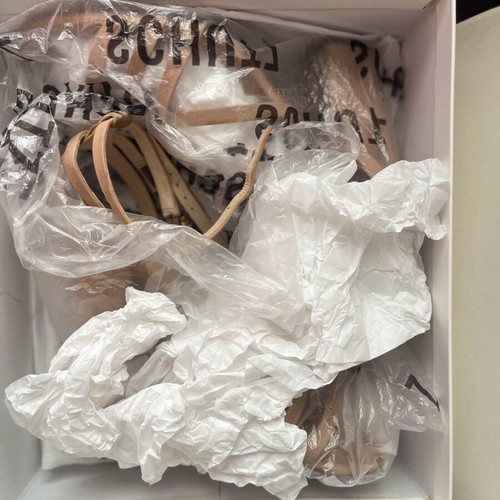 Schutz sandals nude like new, size 40