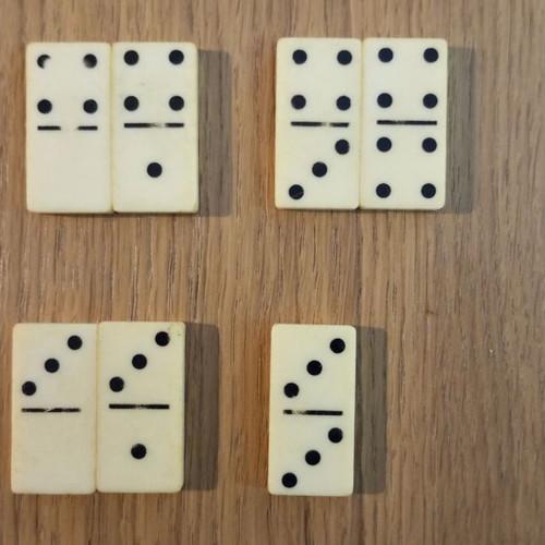Spare pieces from Doureios "Domino" board game used