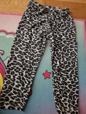 Baby leopard print leggings for girl 12-18 months used