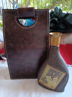 Moët Masters Collection Decanter used with authentic case, Édouard Manet art