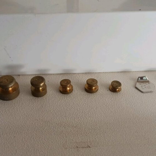Precision scale like new with metal frame and weights