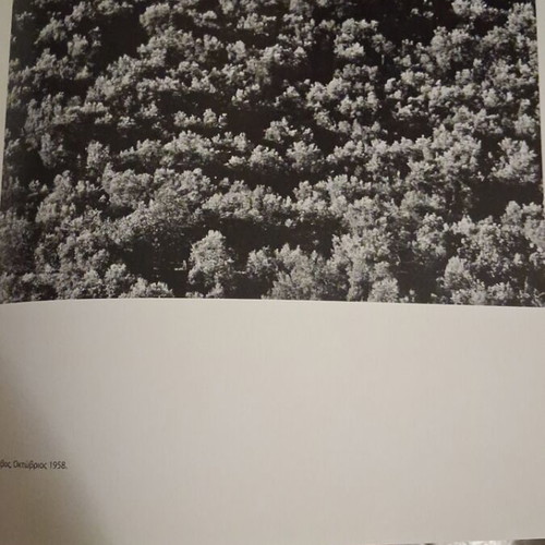 Album Harisiadis Benaki Museum like new, 334 pages