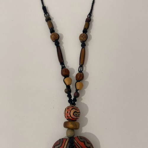 Wooden heart necklace like new, handmade vintage