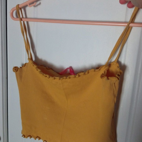 Yellow crop top Pink Woman like new, size M, summer style