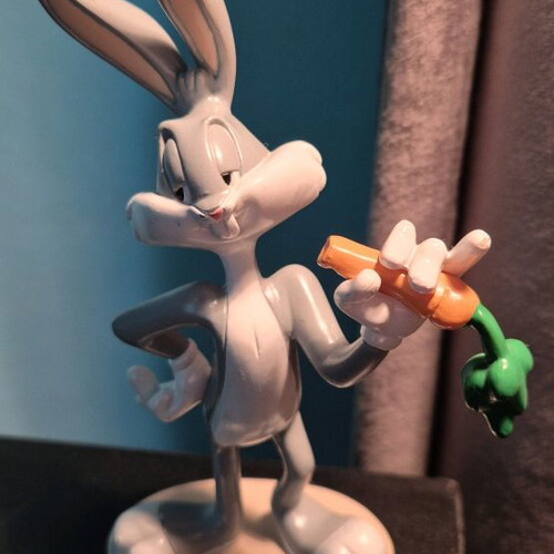 Looney Tunes Bugs Bunny collectible figure like new