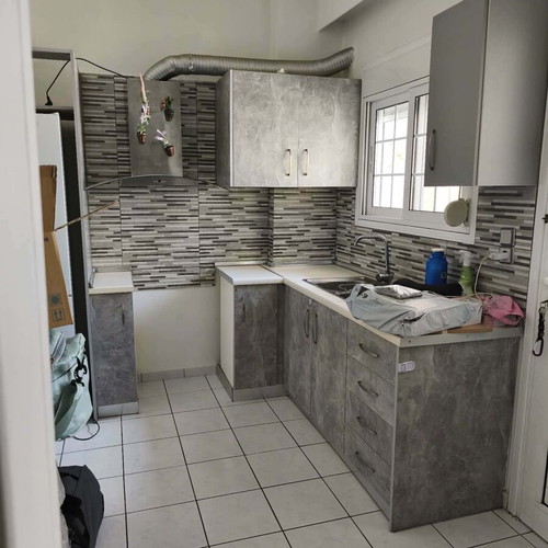 Apartment in Keratsini, 83 m², 2 bedrooms, balcony