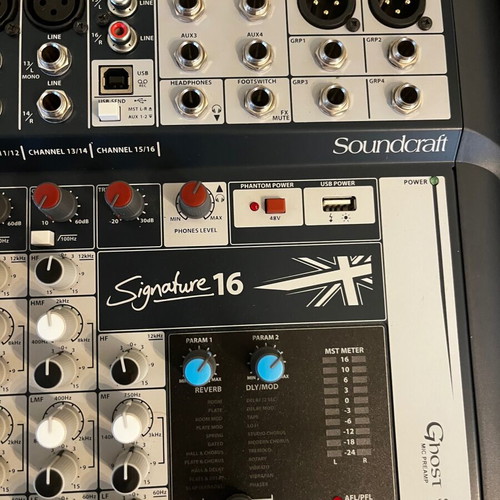 Soundcraft Signature 16 PA audio mixer console