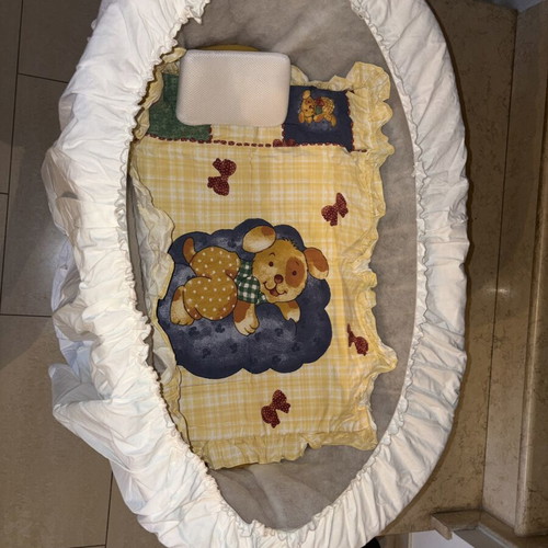 Baby Bassinet with Metal Base and Wheels like new