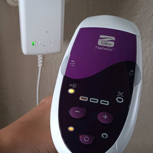 Silk'n Flash&Go IPL laser hair removal device used