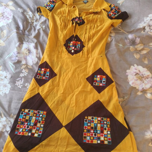 Vintage mod dress like new, geometric print, size S, yellow