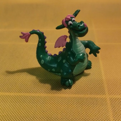 Elliot dragon figure