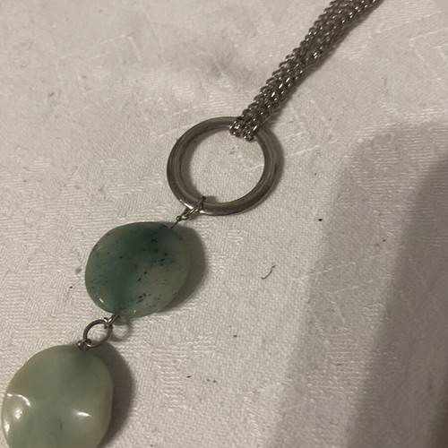 Vintage long necklace with green flat beads and double chain like new