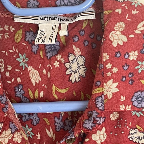 Shirt-dress attrattivo