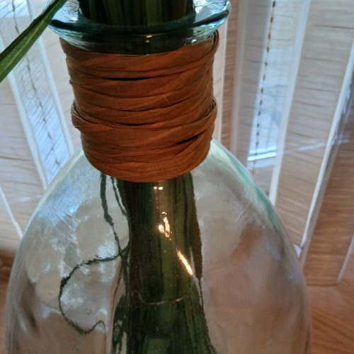 Floor vase made of thick glass, height 60 cm with flower arrangement