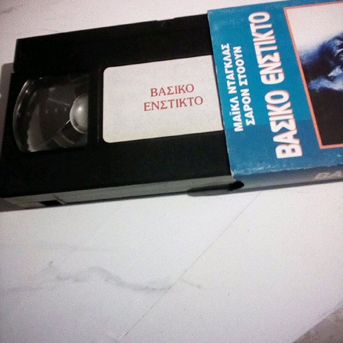 Basic Instinct video cassette like new