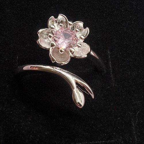 Silver 925 ring new with gift box