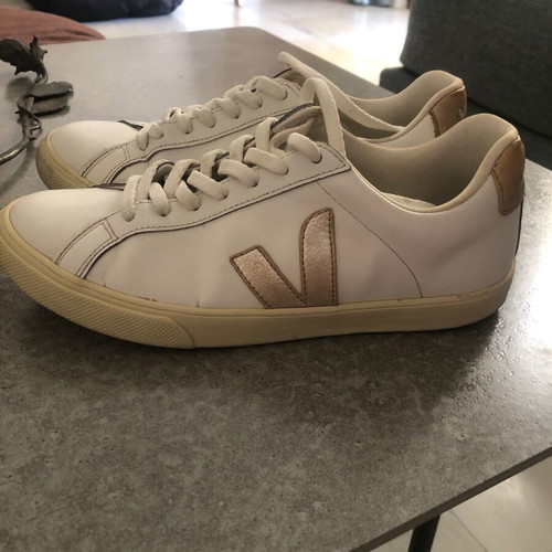 Veja trainers used, white and gold, size 39