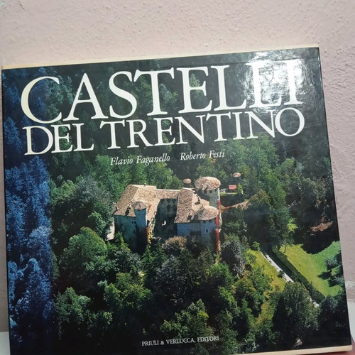 Castles of the Trentino book like new, trilingual, hardcover
