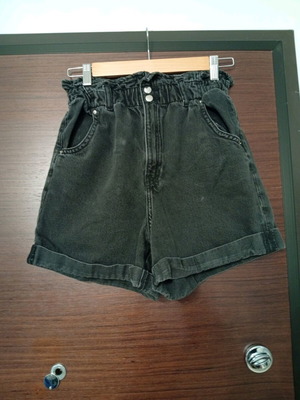 H&M σορτσάκι μεταχειρισμένο, μέγεθος S, μαύρο