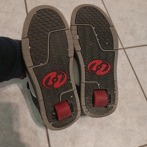 Heelys παπούτσια μεταχειρισμένα μέγεθος 38 μαύρο και άσπρο