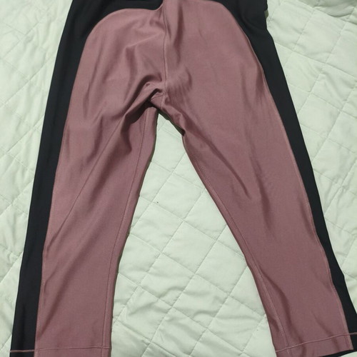 Under Armour Capri Leggings like new, pink and black, size L