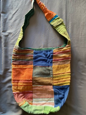 Τσάντα τύπου boho χιαστί σαν καινούργια, πολύχρωμη