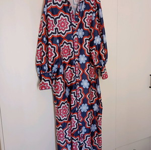 Nema resort wear medium large υπέροχο σατέν φορεμα