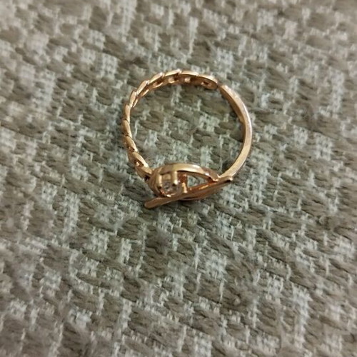 Adjustable ring in rose gold, like new
