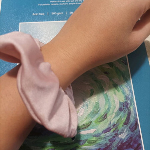 PCP hair scrunchie like new, light pink