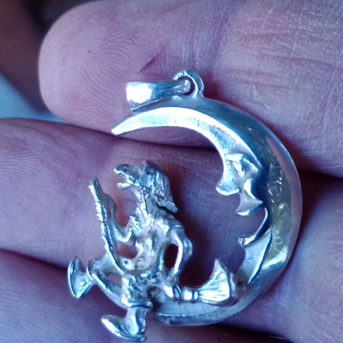 Silver 925 pendant with witch and broom like new, Apefton