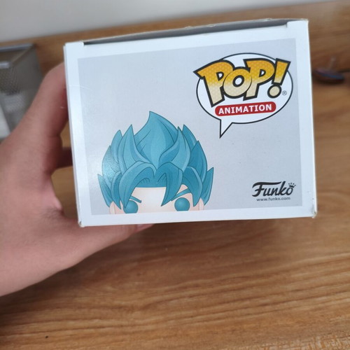 Funko Pop SSGSS Goku (Kamehameha) 563 like new