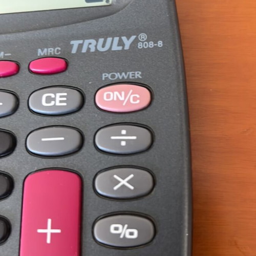 Truly Calculator like new in excellent condition and working