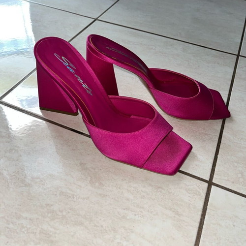 Sante satin fuchsia sandals like new, size 39
