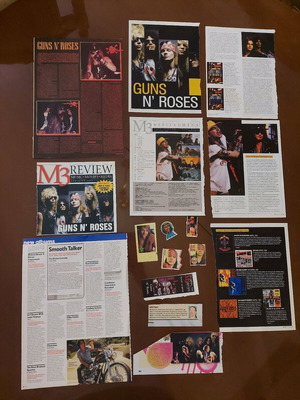 Guns 'N Roses magazine scraps pack, like new, 16 pieces